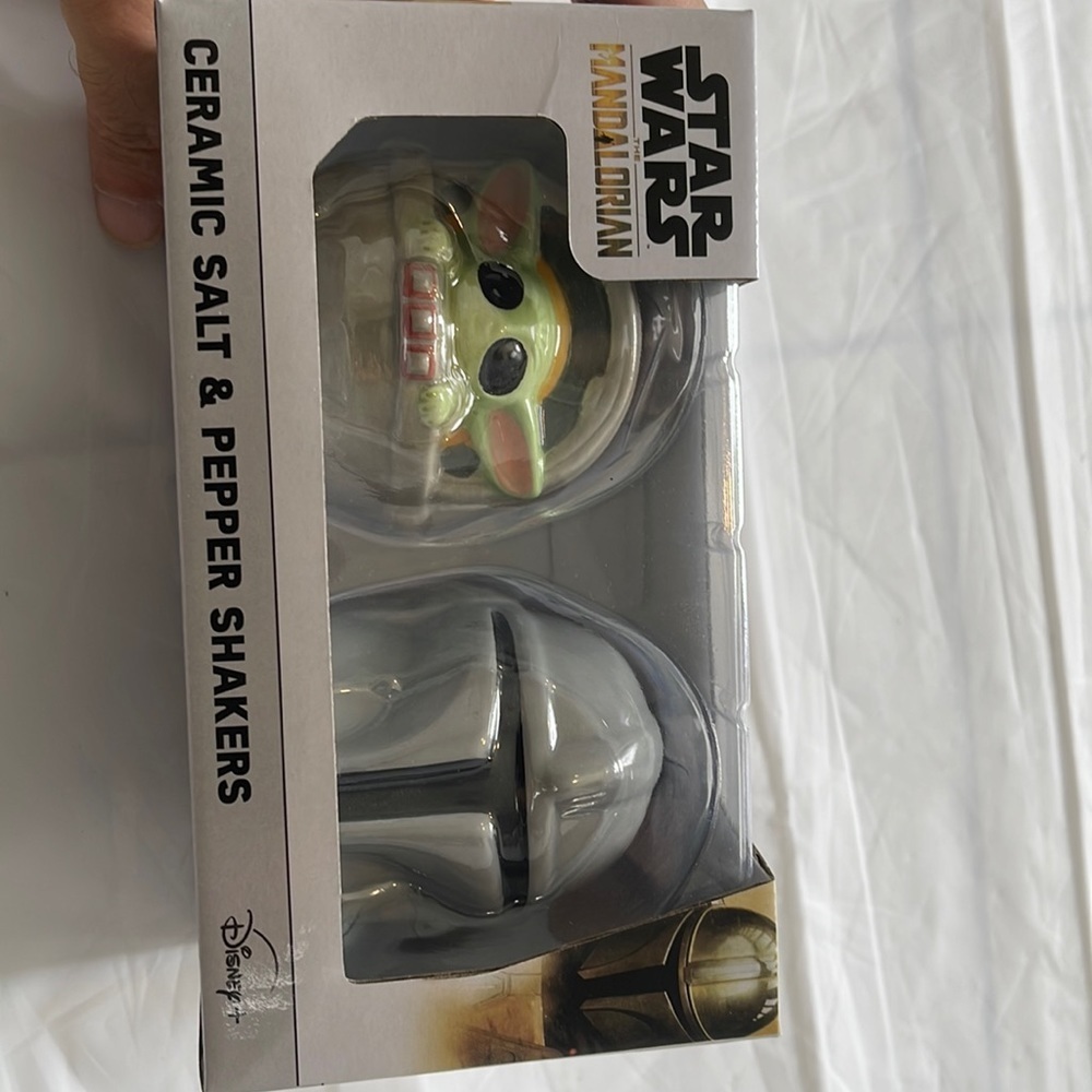 Star Wars the Mandalorian  ceramic salt and paper shakers